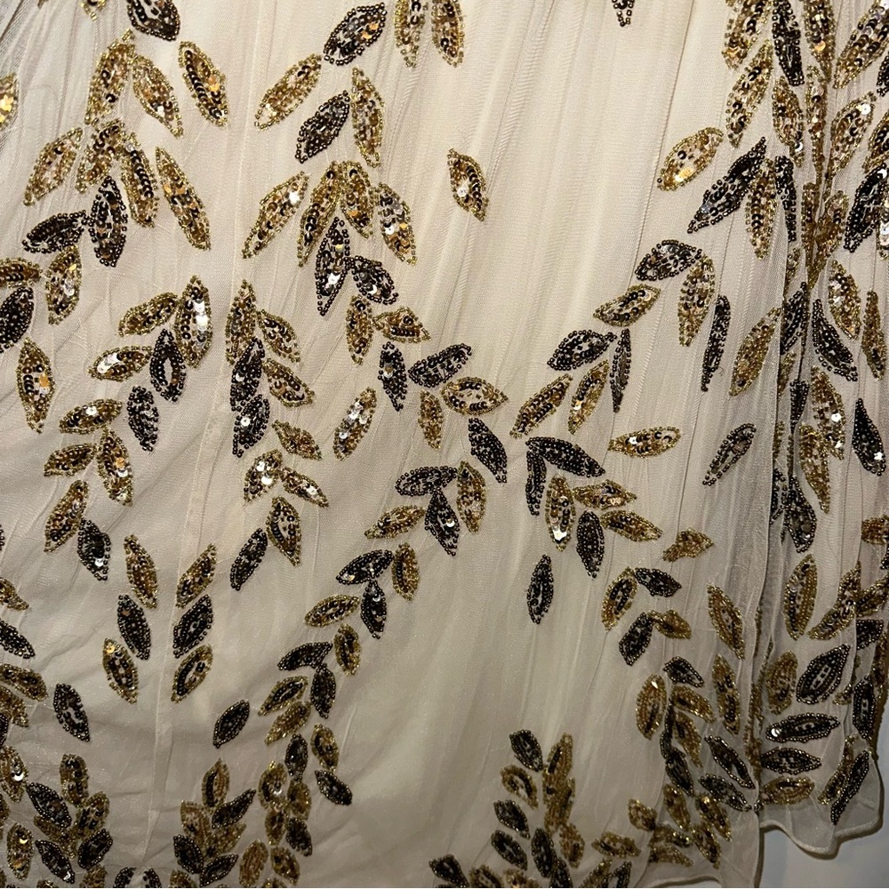 EMBELLISHED LEAF EVENING GOWN | MAC DUGGAL 5107 - Picture 13 of 15